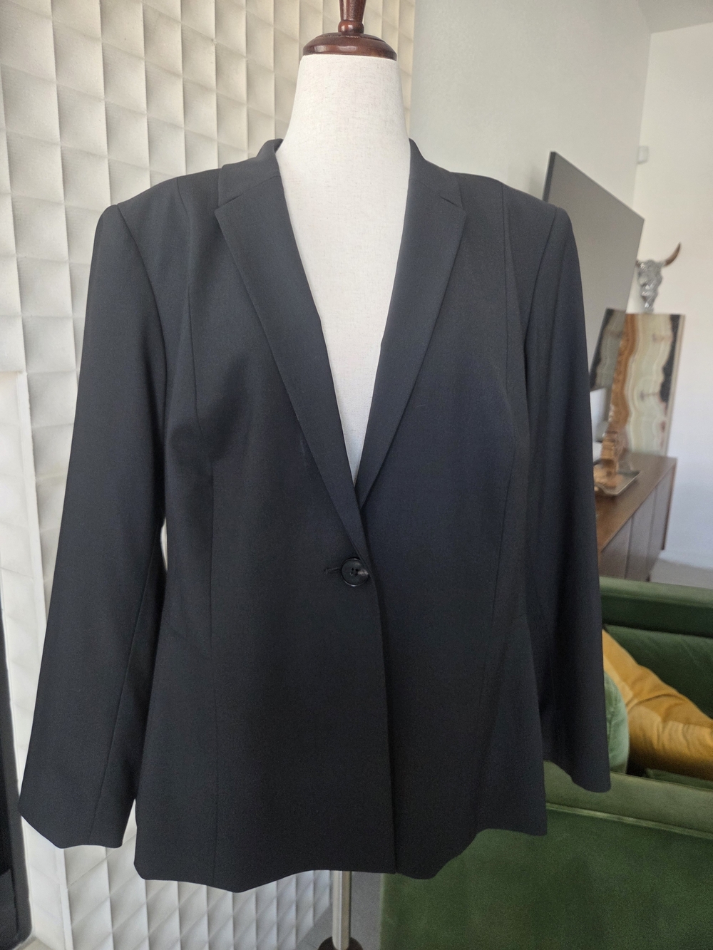 Lafayette 148 New York Stretch Wool Single Button Black Blazer, Size 16W